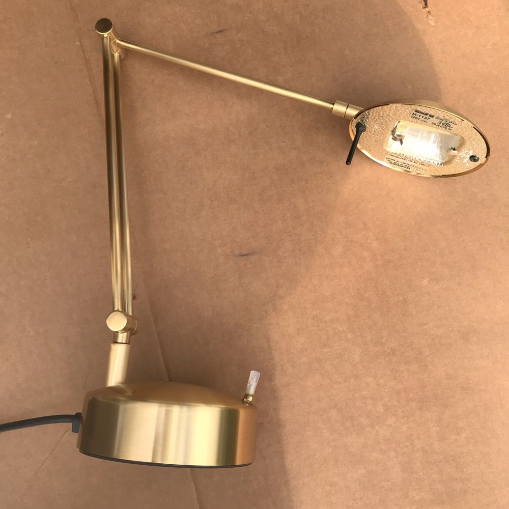 Estiluz Icons Table lamp by Leonardo Marelli Gold